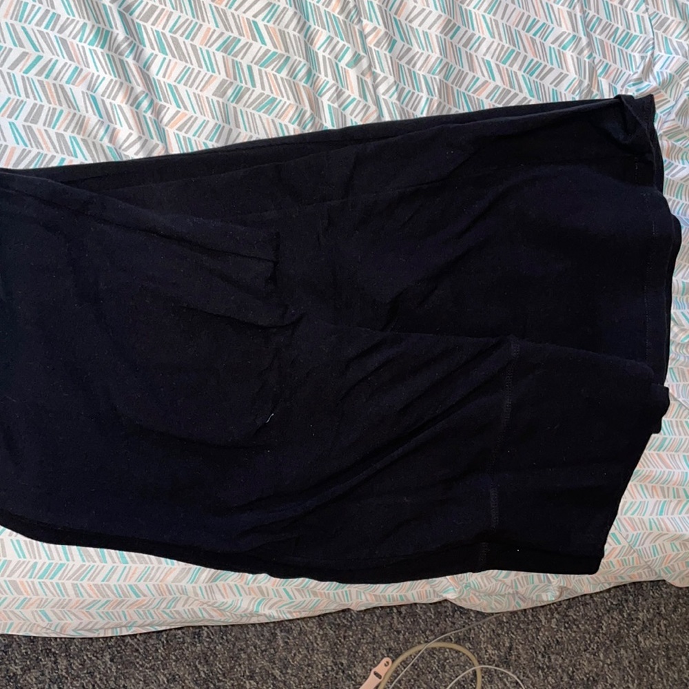 Black yoga pants